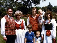 1985000006 Darel-Betty-Darla Hagberg - East Moline IL : Thornbloom Family Reunion