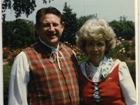 1985000145 Darel-Betty-Darla Hagberg - East Moline IL : Thornbloom Family Reunion