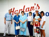 1991 06 01 Danny and Kelly Family at Harlan's Restaurant in Davenport, IA