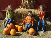2010105102 Pumpkin Farm - Wapalo IA : Isabella Jones,Alexander Jones,Angela Jones