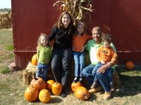 2010105105 Pumpkin Farm - Wapalo IA : Angela Jones,Alexander Jones,Isabella Jones
