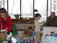 2010123158 Christmas Day - Moline IL : Darla Hagberg,Isabella Jones