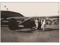 1938051003a 5x7  Angela-Helen-Laura DeClerck- Moline Illinois Airp