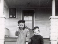 1945121001 Mary Ann & Jeanne DeClerck