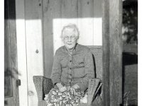 1941111001b Nellie Reed McLaughlin - Chowchilla CA - Nov 11 1941