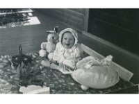 1943041002a Betty McLaughlin - 7 months - Moiline IL