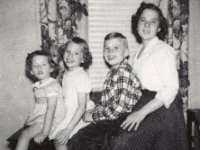 1955071001 Louise Alsterlund & Family