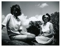 1963071001 Bonnie and Lorraine Mclaughlin - Illiwek Park IL