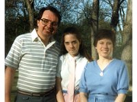 1983051022 Darrel-Darla & Betty Hagberg - Mothers Day - Moline IL