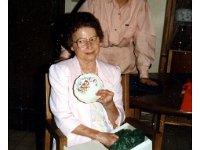 1986051001 Lorraine McLaughlin - Betty Hagberg Mothers Day - East Moline IL