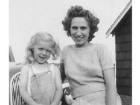 1946089002 Shirley Peterson and Mary Louise Gordon Peterson