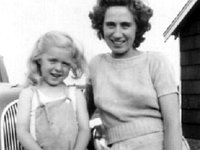 1946089002b Shirley Peterson and Mary Louise Gordon Peterson