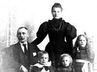 1898051002 Eric Thornbloom Family