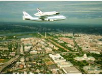 Space Shuttle Discovery - Washinton DC Flyover