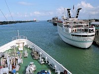 1988031016A Darrel-Betty-Darla Hagberg - Bahama Cruise Vacation