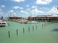1988031146B Darrel-Betty-Darla Hagberg - Bahama Cruise Vacation