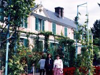 1992081147 Darrel-Betty-Darla Hagberg - France Vacation