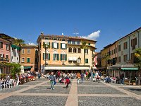 2005072124 Simione-Italy : Via Vittorio Emanuele, Sirmione, Lombardia, Italia