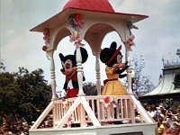 1975081010 Disneyland, Anaheim, California (August 1975) : California : Darla Hagberg,Darrel Hagberg