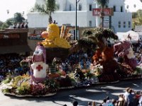 1984011057 Darrel-Betty-Darla Hagberg - Rose Bowl Parade CA