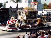 1984011060 Darrel-Betty-Darla Hagberg - Rose Bowl Parade CA