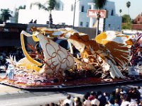 1984011062 Darrel-Betty-Darla Hagberg - Rose Bowl Parade CA