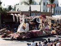 1984011069 Darrel-Betty-Darla Hagberg - Rose Bowl Parade CA