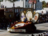 1984011073 Darrel-Betty-Darla Hagberg - Rose Bowl Parade CA