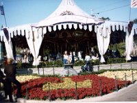 1984011089 Darrel-Betty-Darla Hagberg - Disneyland CA