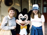 1984011104 Darrel-Betty-Darla Hagberg - Disneyland CA