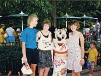 1987070092 Darrel-Betty-Darla Hagberg - Katia DePuydt  - Mattias Moell  - Disney World Orlando FL : Florida