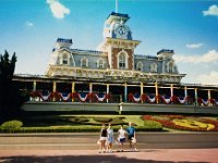 1987070122 Darrel-Betty-Darla Hagberg - Katia DePuydt  - Mattias Moell  - Disney World Orlando FL copy : Florida