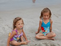 2009068373 Cocoa Beach - Florida : Isabella Jones,Angela Jones