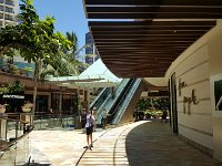 2017062009 Kalekaua Avenue along Waikiki Beach - Honolulu - Hawaii - Jun 06