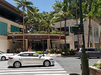 2017062030 Kalekaua Avenue along Waikiki Beach - Honolulu - Hawaii - Jun 06