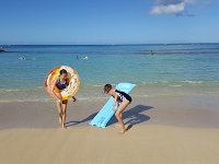 2017061480 Swimming on Waikiki Beach - Honolulu - Hawaii - Jun 05