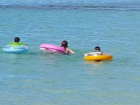 2017061484 Swimming on Waikiki Beach - Honolulu - Hawaii - Jun 05