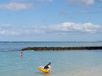 2017061489 Swimming on Waikiki Beach - Honolulu - Hawaii - Jun 05
